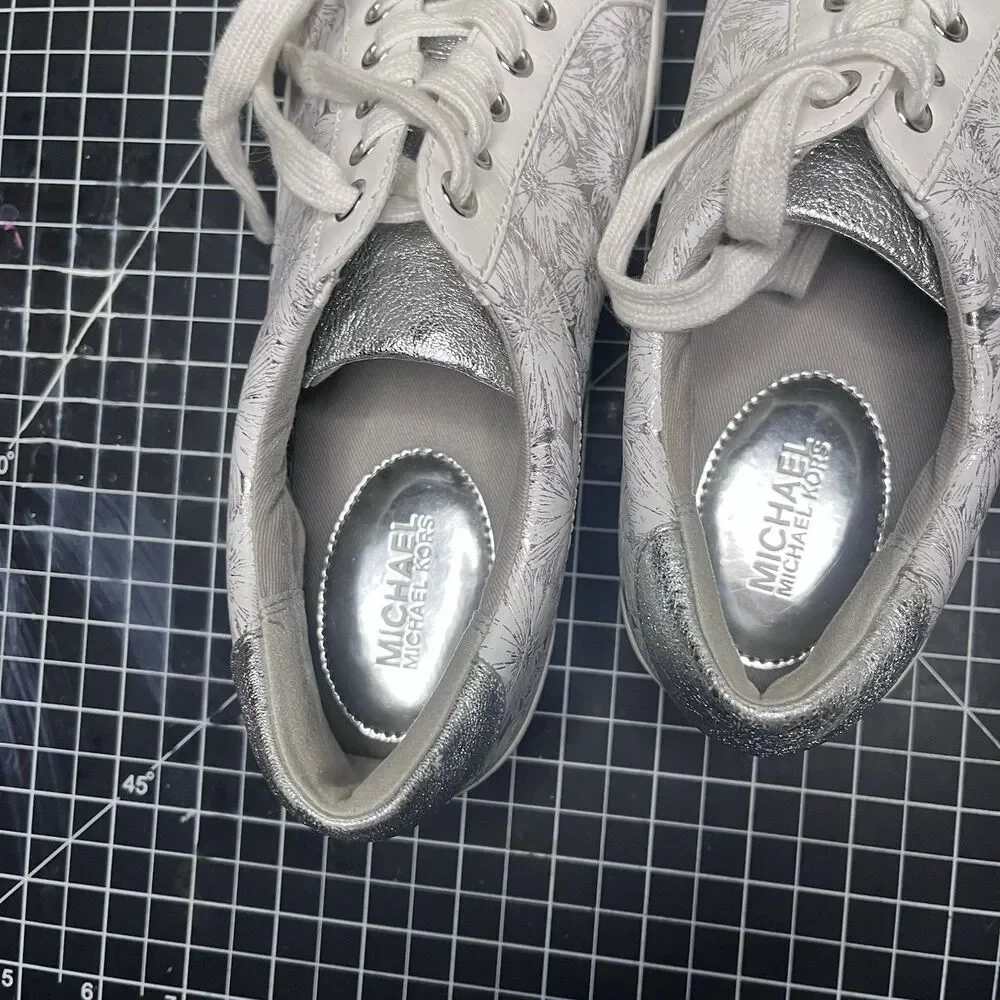 Michael  Kors White And Silver Daisy Shoes Flowers Size 7 Metallic Cute